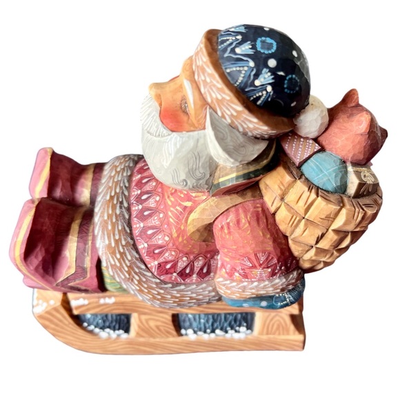 G DeBrekht “Russian Sleigh Series” Bearing Bear Santa. - Picture 3 of 7